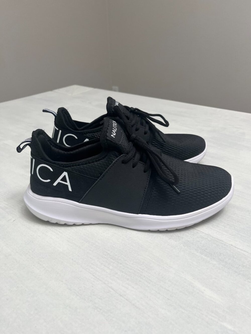 Nautica Slip-On Athletic Running Shoes w/Bold Logo Heel in Black and White